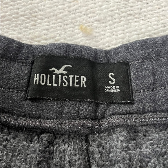 Hollister Men's Charcoal Athletic Shorts - Picture 2 of 7